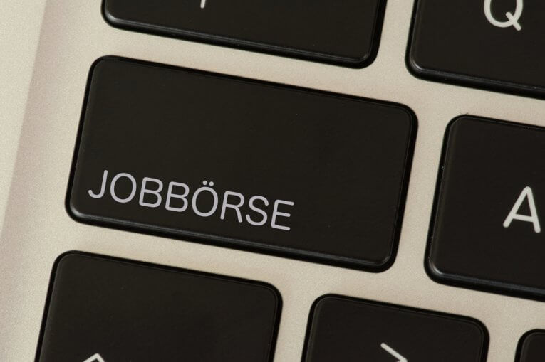 Laptoptastatur, auf einer Taste steht das Wort "Jobbörse"